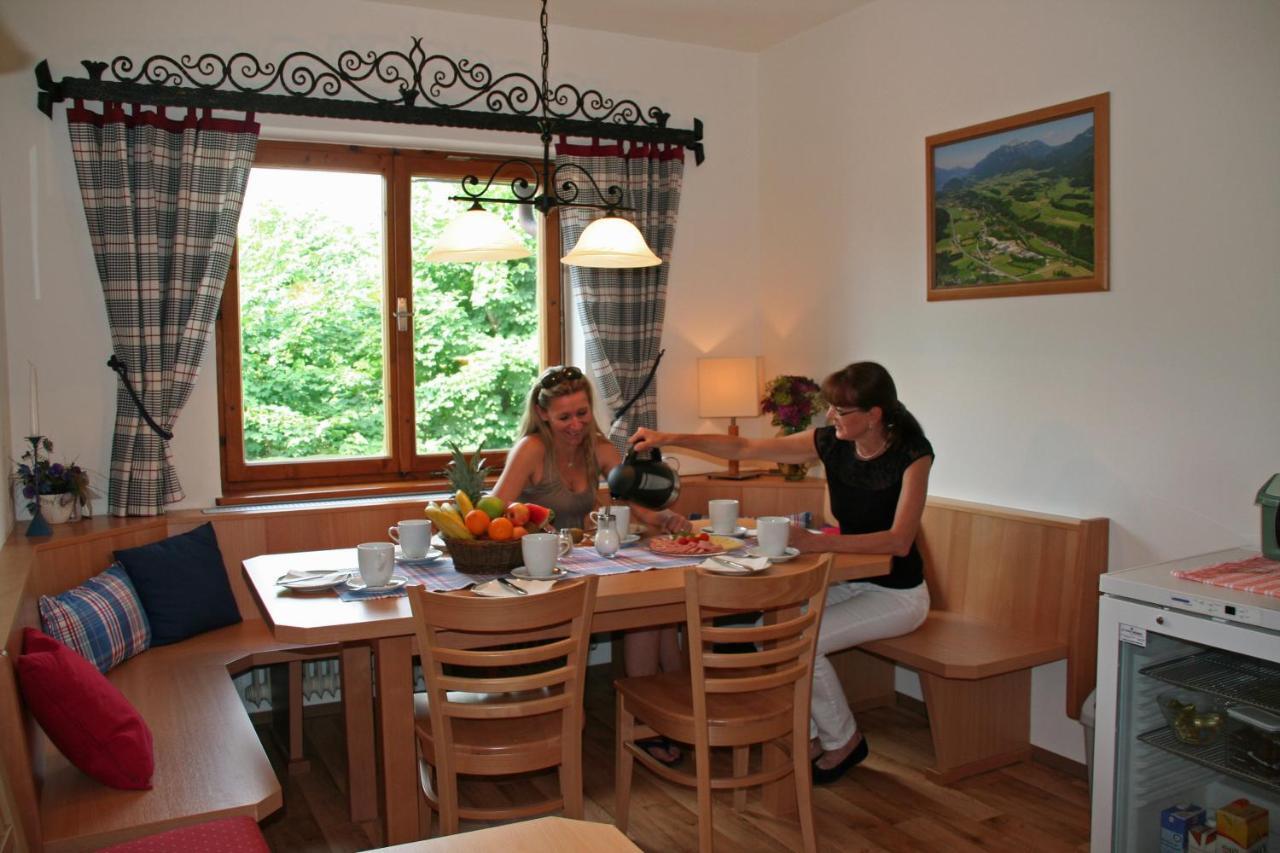 Hotel Garni Pension Zur Wacht Strobl Exterior photo